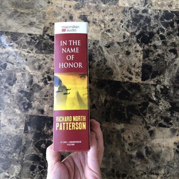 In the Name of Honor RICHARD NORTH PATTERSON 12 cd's AUDIOBOOK 2010 - Picture 6 of 10